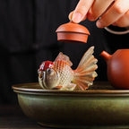 Color-Changing Goldfish Tea Pet – Cute Resin Figurine, Lucky Desk Ornament