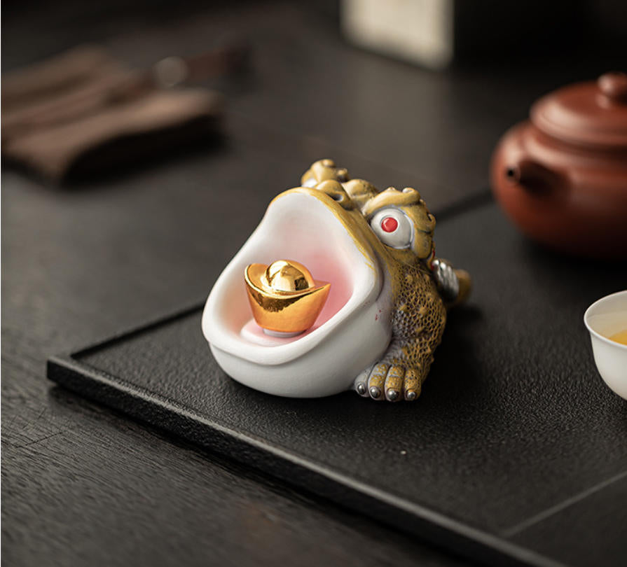 Fortune Golden Toad Tea Pet – Coin on Back