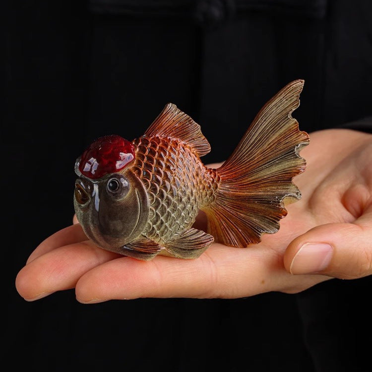 Color-Changing Goldfish Tea Pet – Cute Resin Figurine, Lucky Desk Ornament