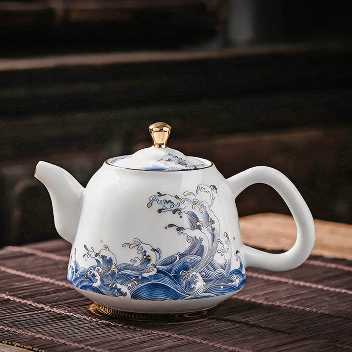 描金边中式海浪茶壶