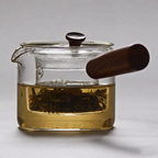 带木柄玻璃茶壶