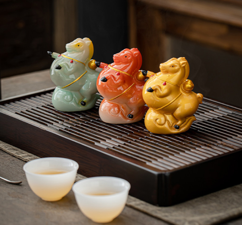 “Fortune Horse” Color-Changing Tea Pet – Heat-Activated Resin Figurine