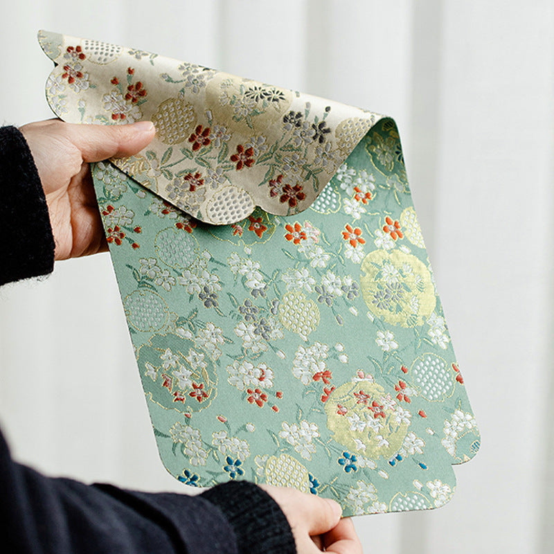 Chinese Brocade Tea Mat – Waterproof, Embroidered Fabric, Dry Tea Tray Mat