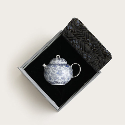 中国鎏金青花瓷茶壶