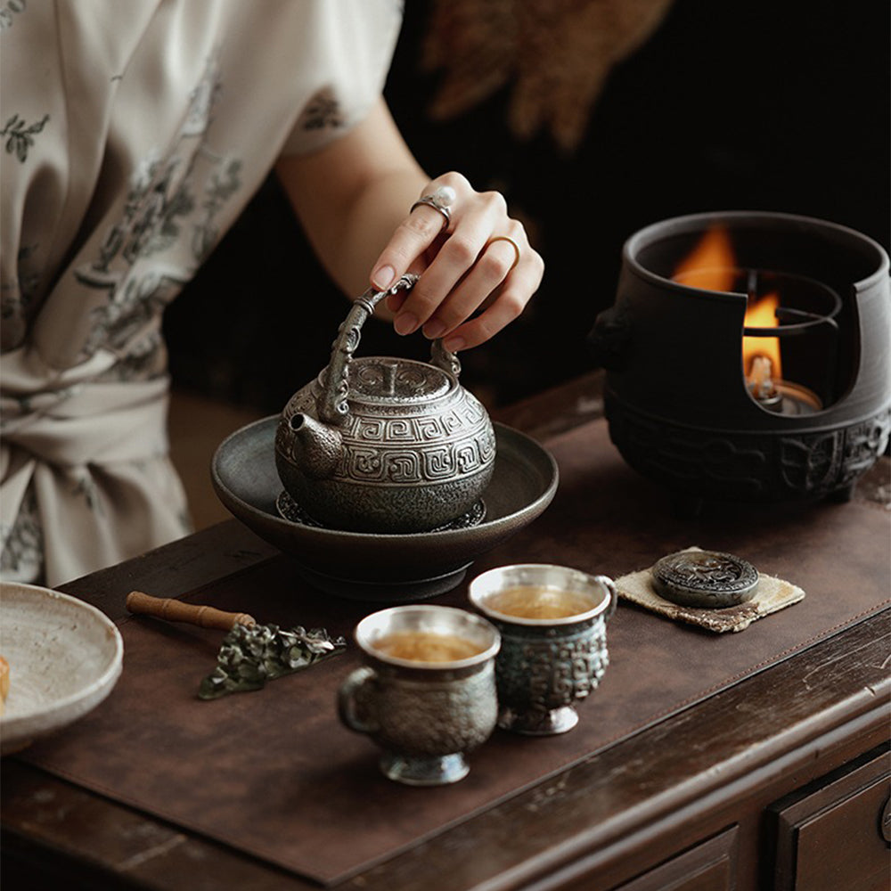 中式仿古镀银陶瓷茶壶