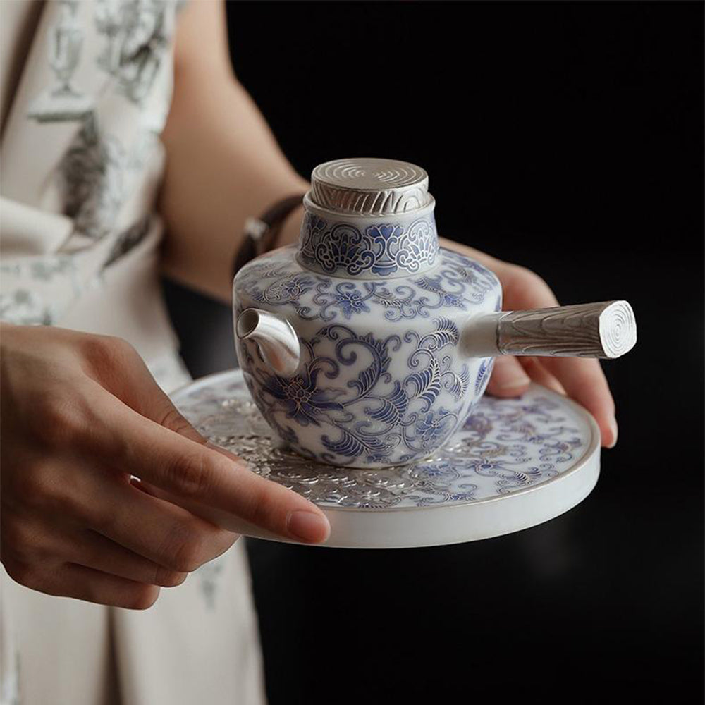 青花瓷侧把茶壶