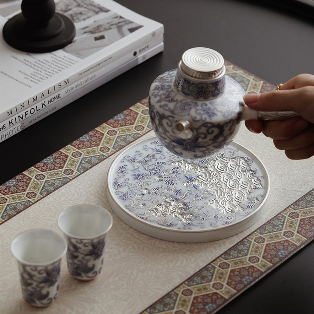 青花瓷侧把茶壶