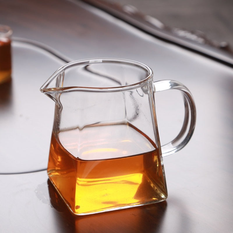 加厚带滤网玻璃公道杯