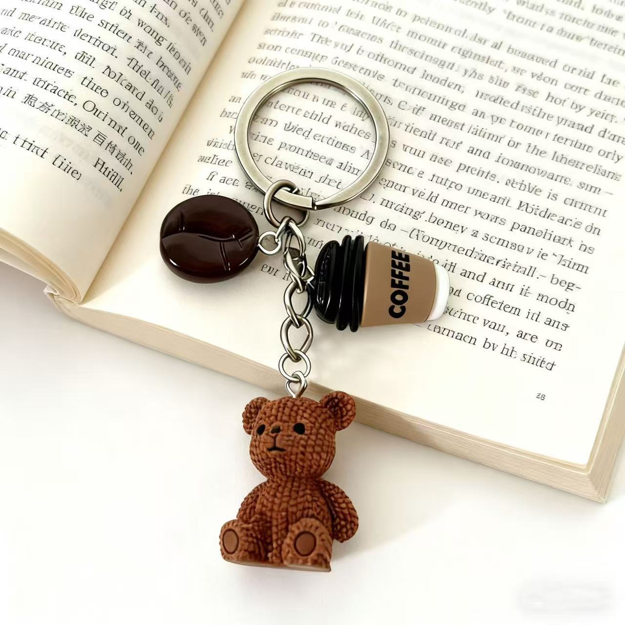 Retro 3D Sitting Bear Coffee Cup Keychain – Resin Bag Charm, 15g