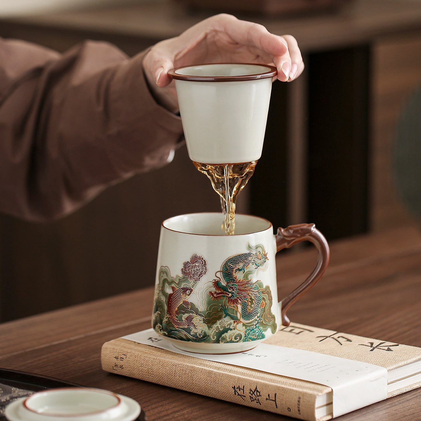 Ru Kiln Dunhuang Office Mug – Ceramic Chinese Tea Cup with Lid & Infuser, Gift Box Included