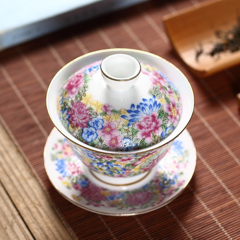 珐琅彩缠枝花卉盖碗