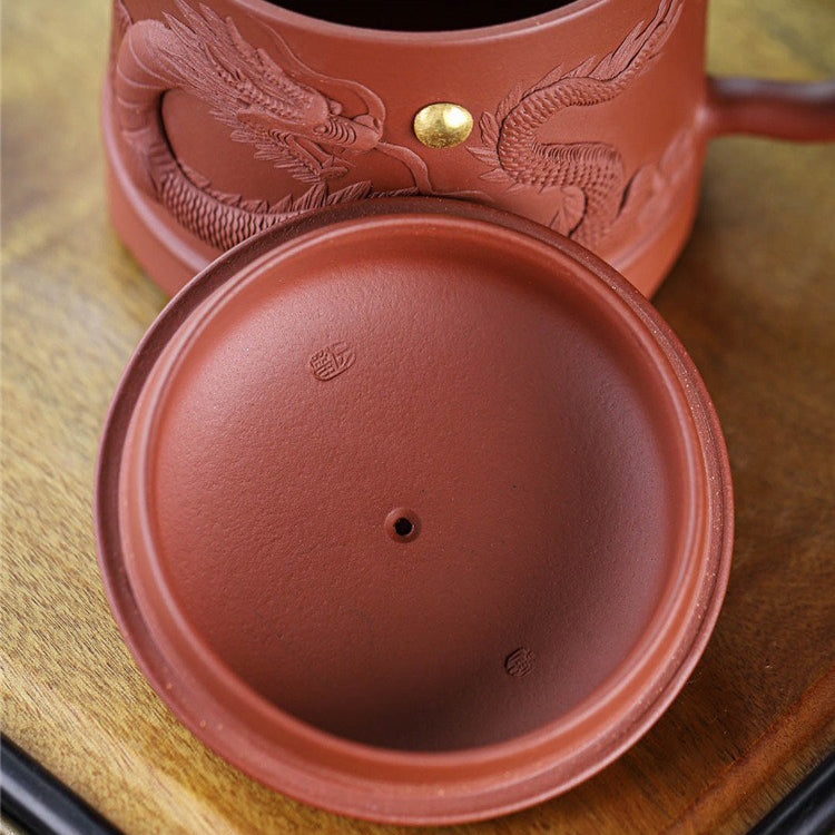 宜兴紫砂雕龙茶杯
