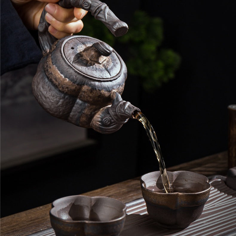 带托盘的日式南瓜茶具